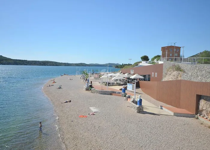 Blue House שיבניק